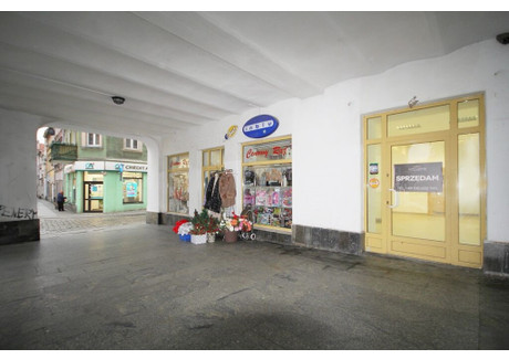 Lokal na sprzedaż - Jawor, Jaworski (Pow.), 181,3 m², 689 000 PLN, NET-37/4132/OLS