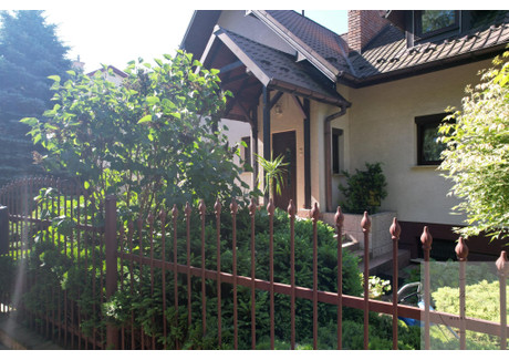 Dom na sprzedaż - Łowczówek, Pleśna, Tarnowski, 351,8 m², 750 000 PLN, NET-7