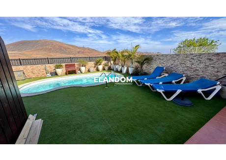 Dom na sprzedaż - Bliźniak W Corralejo, Fuerteventura,, Bliźniak W Corralejo, Fuerteventura, Wyspy Kanaryj, Hiszpania, 200 m², 498 000 Euro (2 151 360 PLN), NET-3244/4451/ODS