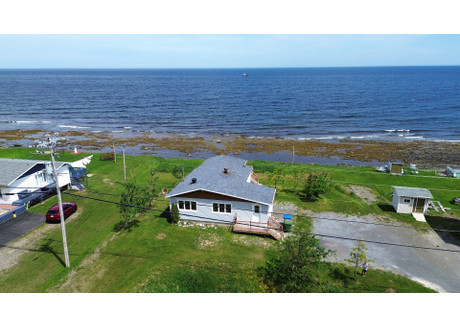 Dom na sprzedaż - 688 Boul. de St-Maurice, Gaspé, QC G4X4B8, CA Gaspé, Kanada, 114 m², 202 715 USD (825 050 PLN), NET-96023513