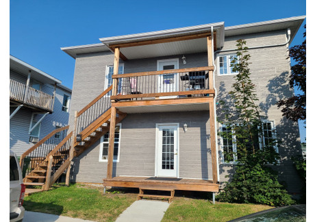 Dom na sprzedaż - 472-476 Rue Legrand, Chicoutimi, QC G7J3L7, CA Chicoutimi, Kanada, 335 m², 274 956 USD (1 058 580 PLN), NET-91753367