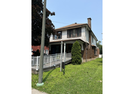 Dom na sprzedaż - 47 Rue Jacques-Cartier, Salaberry-de-Valleyfield, QC J6T4P9, CA Salaberry-De-Valleyfield, Kanada, 311 m², 349 539 USD (1 433 111 PLN), NET-97837385