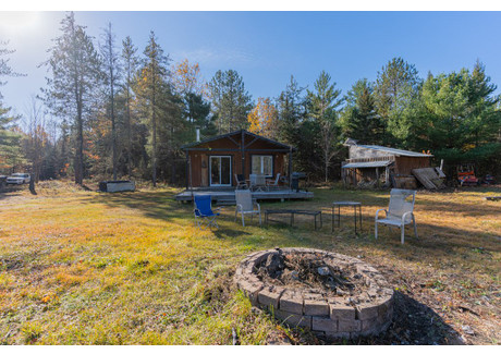 Działka na sprzedaż - Ch. Erfle, Otter Lake, QC J0X2P0, CA Otter Lake, Kanada, 290 000 m², 125 902 USD (506 127 PLN), NET-101716311