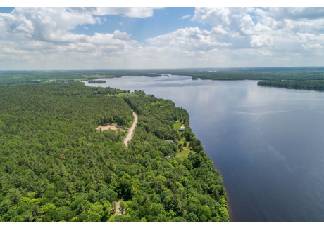 Działka na sprzedaż - Ch. Harmony Bay, L'Île-du-Grand-Calumet, QC J0X1K0, CA L'île-Du-Grand-Calumet, Kanada, 4516 m², 136 603 USD (566 902 PLN), NET-97655239