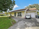 Dom na sprzedaż - 7365 Cocoanut Drive Lake Worth, Usa, 134,9 m², 445 000 USD (1 824 500 PLN), NET-101957215