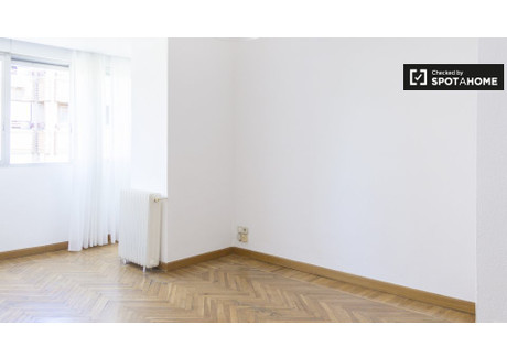 Mieszkanie do wynajęcia - Madrid, Hiszpania, 70 m², 1213 USD (4658 PLN), NET-67680232