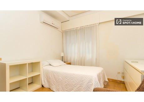 Mieszkanie do wynajęcia - Madrid, Hiszpania, 29 m², 1411 USD (5561 PLN), NET-75193543