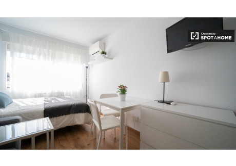 Mieszkanie do wynajęcia - Madrid, Hiszpania, 30 m², 1676 USD (6418 PLN), NET-75783819