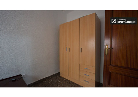 Pokój do wynajęcia - Valencia, Hiszpania, 150 m², 354 USD (1422 PLN), NET-76544165