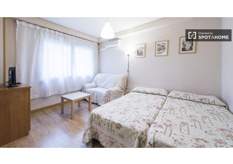 Mieszkanie do wynajęcia - Madrid, Hiszpania, 30 m², 1771 USD (6802 PLN), NET-79091679