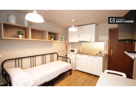 Mieszkanie do wynajęcia - Barcelona, Hiszpania, 20 m², 1192 USD (4697 PLN), NET-73529799