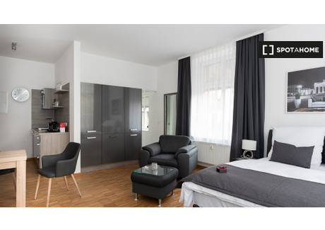 Mieszkanie do wynajęcia - Berlin, Niemcy, 33 m², 2403 USD (9395 PLN), NET-88338702