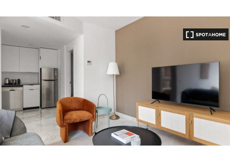 Mieszkanie do wynajęcia - Madrid, Hiszpania, 56 m², 3022 USD (12 178 PLN), NET-82198305