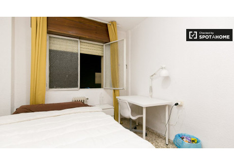 Pokój do wynajęcia - Granada, Hiszpania, 150 m², 375 USD (1476 PLN), NET-83493771