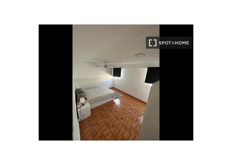 Pokój do wynajęcia - Valencia, Hiszpania, 80 m², 454 USD (1883 PLN), NET-90104834