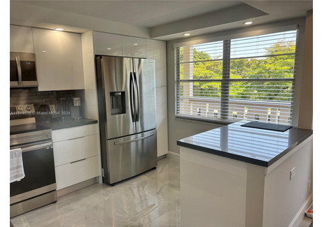 Mieszkanie na sprzedaż - 2403 Antigua Cir Coconut Creek, Usa, 107,4 m², 284 900 USD (1 168 090 PLN), NET-96966959