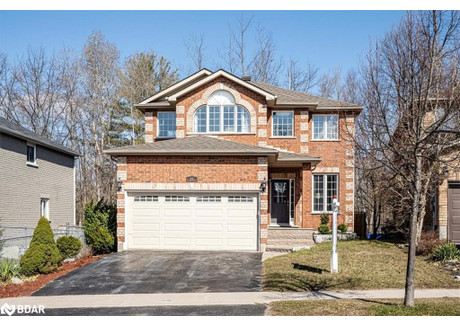 Dom na sprzedaż - 95 Nicholson Drive Barrie, Kanada, 232,44 m², 727 499 USD (2 931 821 PLN), NET-97366313