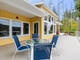 Dom na sprzedaż - 225 Mariners Way Mayne Island, Kanada, 200,67 m², 817 107 USD (3 145 862 PLN), NET-98112861