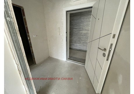 Mieszkanie na sprzedaż - Басейна/Baseyna Шумен/shumen, Bułgaria, 86 m², 142 007 USD (582 229 PLN), NET-102423866