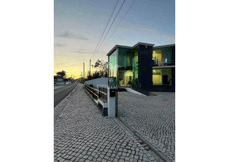 Komercyjne na sprzedaż - Juncal Porto De Mós, Portugalia, 220 m², 193 951 USD (764 168 PLN), NET-92613458