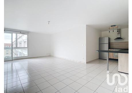 Mieszkanie na sprzedaż - Montevrain, Francja, 57 m², 211 029 USD (863 110 PLN), NET-101689542