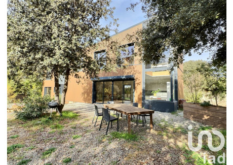 Dom na sprzedaż - Peyrolles-En-Provence, Francja, 190 m², 909 706 USD (3 720 699 PLN), NET-102245451