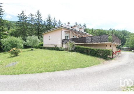 Dom na sprzedaż - Saint-Affrique, Francja, 275 m², 390 404 USD (1 596 754 PLN), NET-98604906