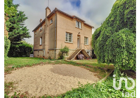 Dom na sprzedaż - Vivonne, Francja, 206 m², 184 833 USD (724 545 PLN), NET-99427954