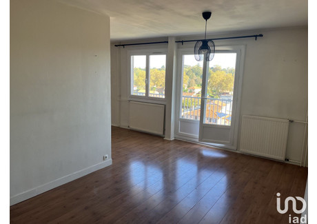 Mieszkanie na sprzedaż - Rillieux-La-Pape, Francja, 70 m², 184 651 USD (771 840 PLN), NET-97797055