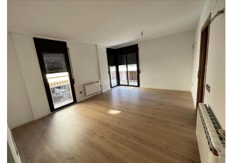 Dom na sprzedaż - Breda, Hiszpania, 82 m², 148 471 USD (568 642 PLN), NET-96057913