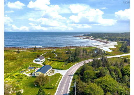 Dom na sprzedaż - 1025 Shore Road Moose Harbour, Kanada, 152,27 m², 371 007 USD (1 428 376 PLN), NET-98114155