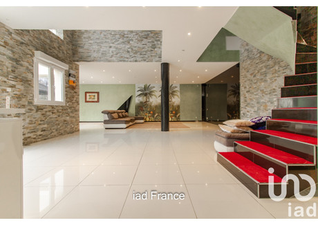 Dom na sprzedaż - Épône, Francja, 250 m², 540 589 USD (2 129 921 PLN), NET-96286443