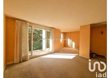 Mieszkanie na sprzedaż - La Celle-Saint-Cloud, Francja, 66 m², 297 768 USD (1 197 029 PLN), NET-101506319