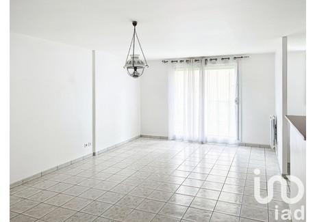 Mieszkanie na sprzedaż - Melun, Francja, 77 m², 202 596 USD (840 772 PLN), NET-97266277