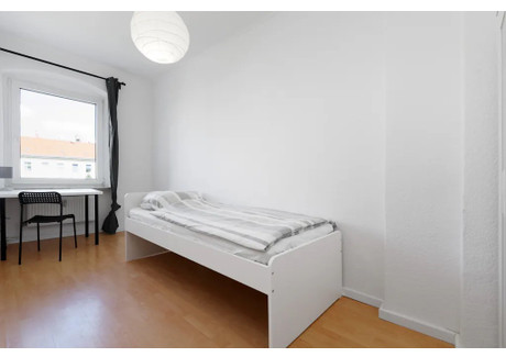 Mieszkanie do wynajęcia - Flughafenstraße Berlin, Niemcy, 67 m², 773 USD (2966 PLN), NET-100044682