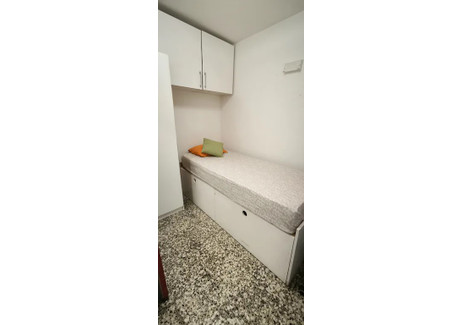 Mieszkanie do wynajęcia - Carrer de Santa Albina Barcelona, Hiszpania, 140 m², 475 USD (1822 PLN), NET-100143472