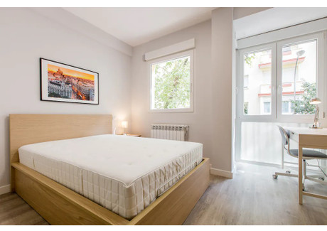 Mieszkanie do wynajęcia - Calle de Julián Besteiro Madrid, Hiszpania, 170 m², 665 USD (2560 PLN), NET-100130027