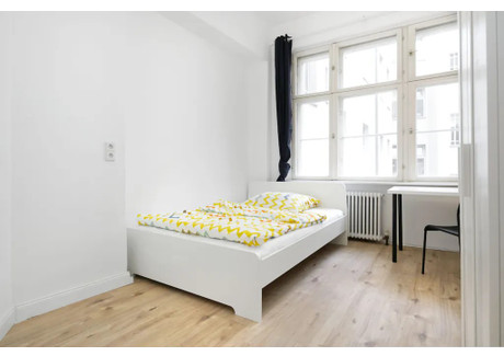 Mieszkanie do wynajęcia - Lübbener Straße Berlin, Niemcy, 155 m², 813 USD (3121 PLN), NET-100224566