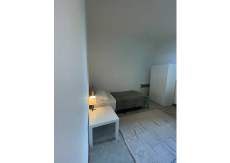 Mieszkanie do wynajęcia - Viale Giuseppe Barilli Quirico Filopanti Bologna, Włochy, 120 m², 824 USD (3163 PLN), NET-100476316