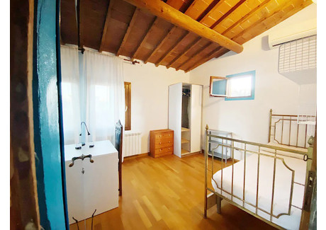 Mieszkanie do wynajęcia - Via dei Castellani Florence, Włochy, 140 m², 773 USD (3210 PLN), NET-100568100