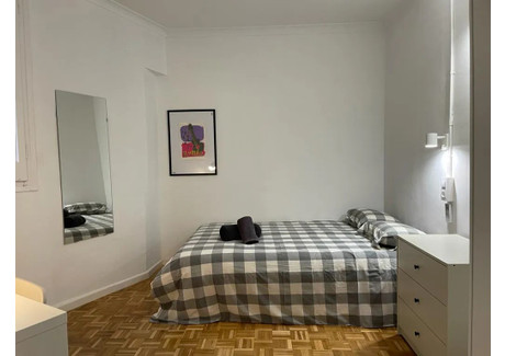 Mieszkanie do wynajęcia - Carrer de l'Arc de Sant Ramon del Call Barcelona, Hiszpania, 100 m², 773 USD (2966 PLN), NET-100737336