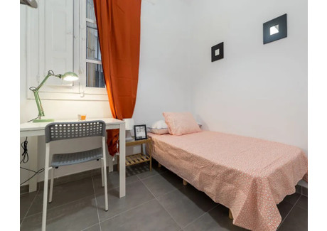 Mieszkanie do wynajęcia - Carrer Matías Perelló Valencia, Hiszpania, 85 m², 329 USD (1265 PLN), NET-100854102