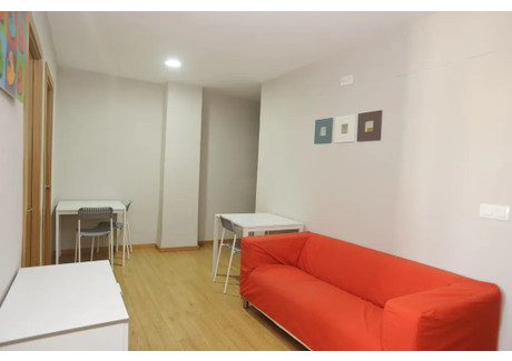 Mieszkanie do wynajęcia - Carrer Mestre Racional Valencia, Hiszpania, 130 m², 316 USD (1294 PLN), NET-100885785