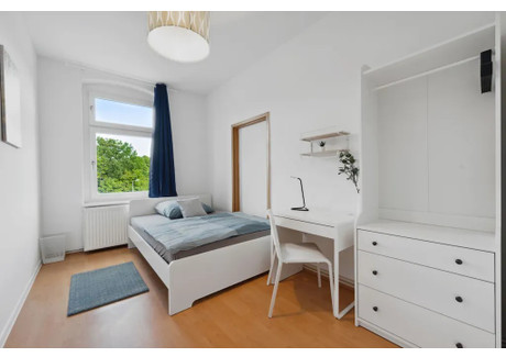 Mieszkanie do wynajęcia - Glienicker Straße Berlin, Niemcy, 72 m², 711 USD (2780 PLN), NET-101237960