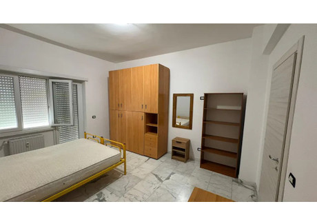 Mieszkanie do wynajęcia - Via Masurio Sabino Rome, Włochy, 81 m², 567 USD (2325 PLN), NET-101355693