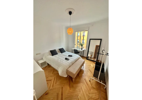 Mieszkanie do wynajęcia - Calle de Coslada Madrid, Hiszpania, 133 m², 1155 USD (4633 PLN), NET-101382877