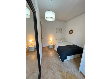 Mieszkanie do wynajęcia - Calle de Fernández de los Ríos Madrid, Hiszpania, 134 m², 1036 USD (4249 PLN), NET-101411840