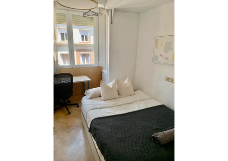 Mieszkanie do wynajęcia - Calle de Fernández de los Ríos Madrid, Hiszpania, 134 m², 1084 USD (4356 PLN), NET-101411844