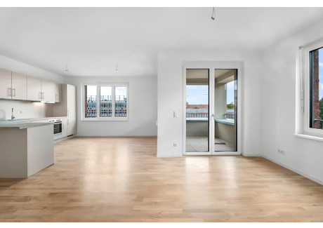 Mieszkanie do wynajęcia - Georg-Klingenberg-Straße Berlin, Niemcy, 82 m², 2079 USD (8254 PLN), NET-101668597