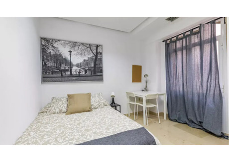 Mieszkanie do wynajęcia - Carrer de la Pau Valencia, Hiszpania, 175 m², 397 USD (1624 PLN), NET-101887986